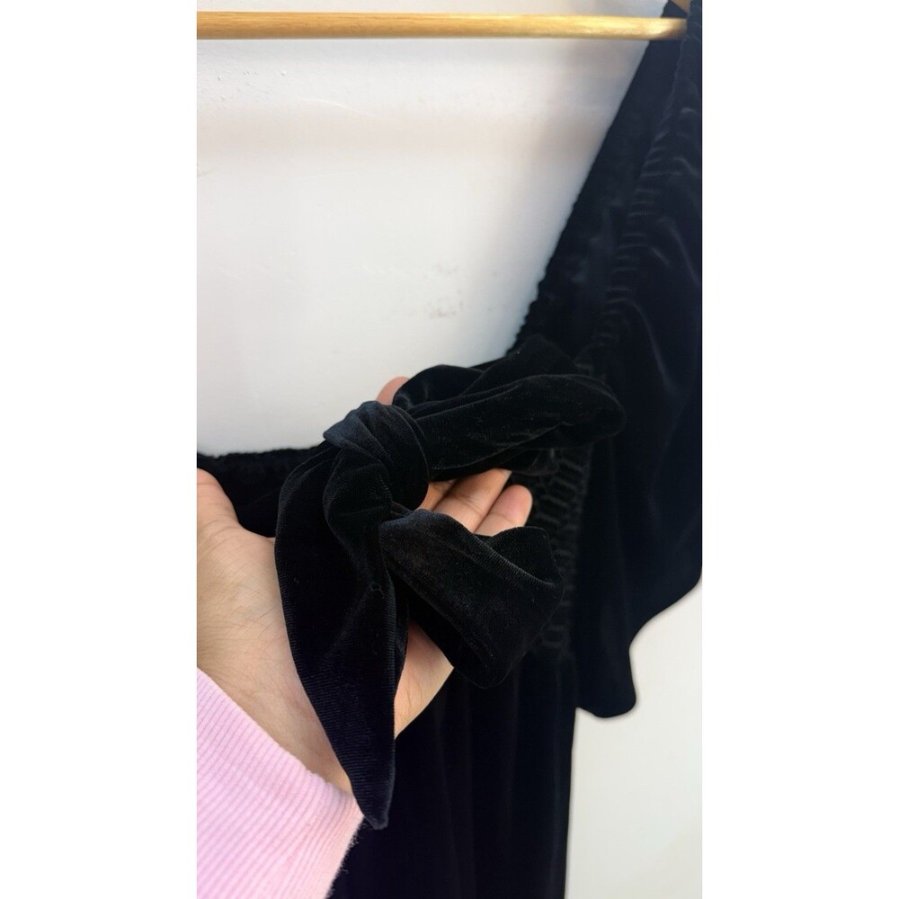 NEW C&V Chelsea & Violet Smocked Ruffle Hem Mini Dress Women Medium Black Velvet - Picture 8 of 10